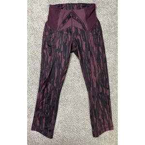 Lululemon Wunder Under Crop Size 4 Painted Animal Bordeaux Drama Black Yoga
